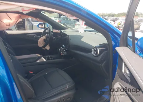 2024 Chevrolet Blazer Ev Eawd 2Lt from USA, damaged, VIN 3GNKDBRJ4RS245031